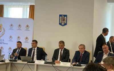 Vicepreședintele Comisiei pentru Apărare, Bogdan Rodeanu, ironizează PSD Vicepreședintele Comisiei pentru Apărare din Camera Deputaților, Bogdan Rodeanu (USR), a criticat dur PSD, sugerând că social-democrații, și în special Mihai Fifor, au „uitat” discuțiile și documentele analizate în cadrul ședințelor parlamentare privind programele de înzestrare SAFE
