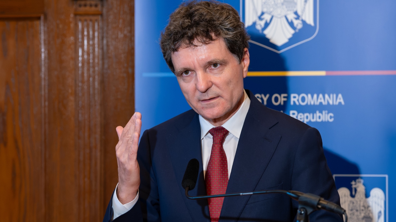Președintele Nicușor Dan, despre nemulțumirile cetățenilor Președintele Nicușor Dan a vorbit miercuri, într-o conferință de presă susținută în Cehia, despre nemulțumirile românilor privind situația politică din țară