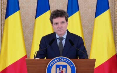 Nicușor Dan, mesaj de Ziua Mondială a Educației: Necesitatea gândirii critice în fața dezinformării Președintele României, Nicușor Dan, a marcat luni, 5 octombrie, Ziua Mondială a Educației printr-un mesaj oficial, subliniind importanța formării unor tineri capabili să gândească liber și să caute adevărul
