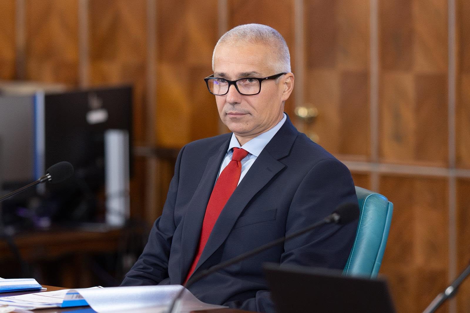 Marinescu cere PNL la guvernare alături de PSD Radu Marinescu, fost ministru al Justiției, lansează un apel către Partidul Național Liberal (PNL) pentru a se alătura PSD la guvernare, în vederea formării unei majorități parlamentare stabile