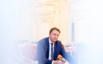 Siegfried Mureșan, unul dintre liderii Partidului Național Liberal, îl acuză pe Sorin Grindeanu, președintele PSD, că evită să își asume responsabilitatea funcției de prim-ministru, în ciuda declarațiilor sale despre pregătirea pentru această provocare