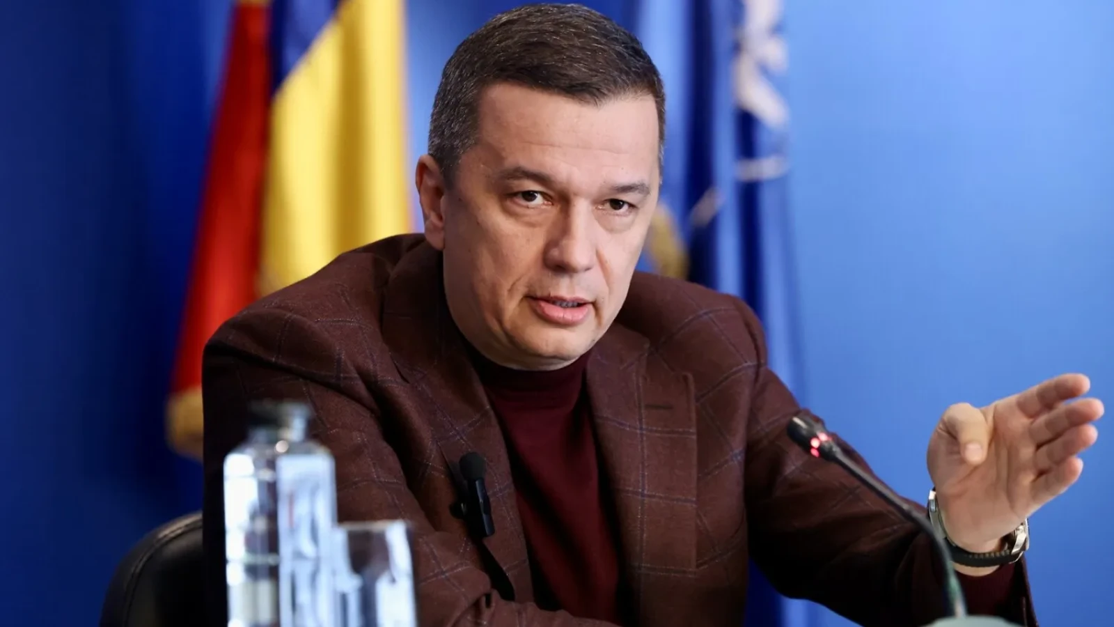Sorin Grindeanu lansează un avertisment grav privind situația financiară a României Președintele PSD, SORIN GRINDEANU, a declarat în seara zilei de joi, la Antena 3 CNN, că situația financiară a României este „îngrijorătoare” și a sugerat că realitatea ar putea fi chiar mai problematică
