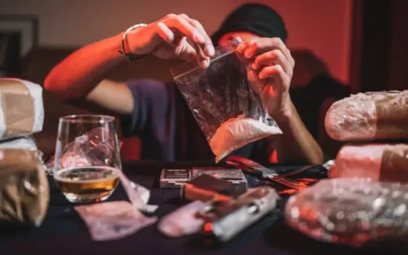 Federația Națională a Părinților Edupart cere Parlamentului să respingă, în forma actuală, proiectul de lege care propune dezincriminarea posesiei de droguri pentru consum propriu și înlocuirea răspunderii penale cu amenzi contravenționale