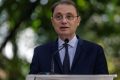 Program de guvernare cu accent pe economie și protecție socială Premierul desemnat, LUCA NICULESCU, a anunțat că echipa sa lucrează intens la definirea programului de guvernare, cu un pachet de măsuri orientat spre relansarea economică, protejarea puterii de cumpărare și sprijinirea categoriilor cele mai afectate de creșterea prețurilor și ajustările fiscal-bugetare