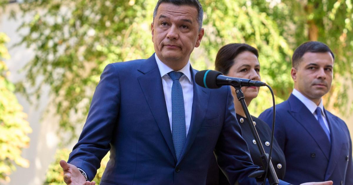 PSD dezbate participarea la guvernare: Tehnocrat sau politic? Conducerea Partidului Social Democrat (PSD) își va analiza în cursul zilei de astăzi opțiunile referitoare la implicarea în formarea noului Guvern, condus de premierul desemnat Luca Niculescu