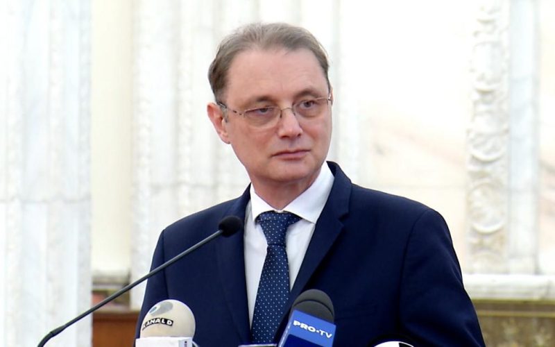 Luca Niculescu, premierul desemnat, depune astăzi în Parlament lista miniștrilor și programul de guvernare
