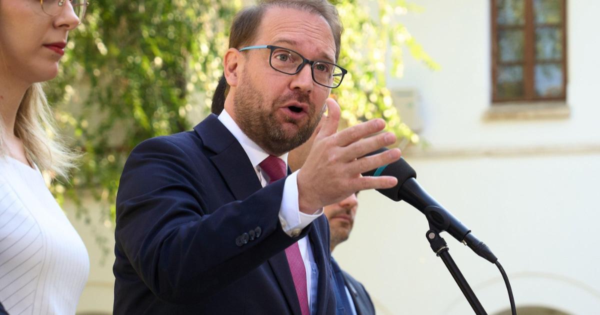 Președintele Uniunii Salvați România (USR), DOMINIC FRITZ, a anunțat miercuri că formațiunea politică pe care o conduce nu va susține formarea noului Guvern condus de DORIN NICULESCU