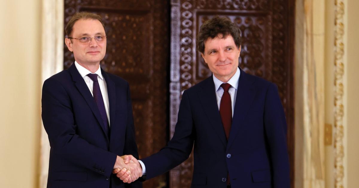 Niculescu, al patrulea premier desemnat, în fața unui Parlament divizat Președintele Nicușor Dan a desemnat, luni, pe LUCA NICULESCU, actual secretar de stat în Ministerul Afacerilor Externe, pentru funcția de prim-ministru